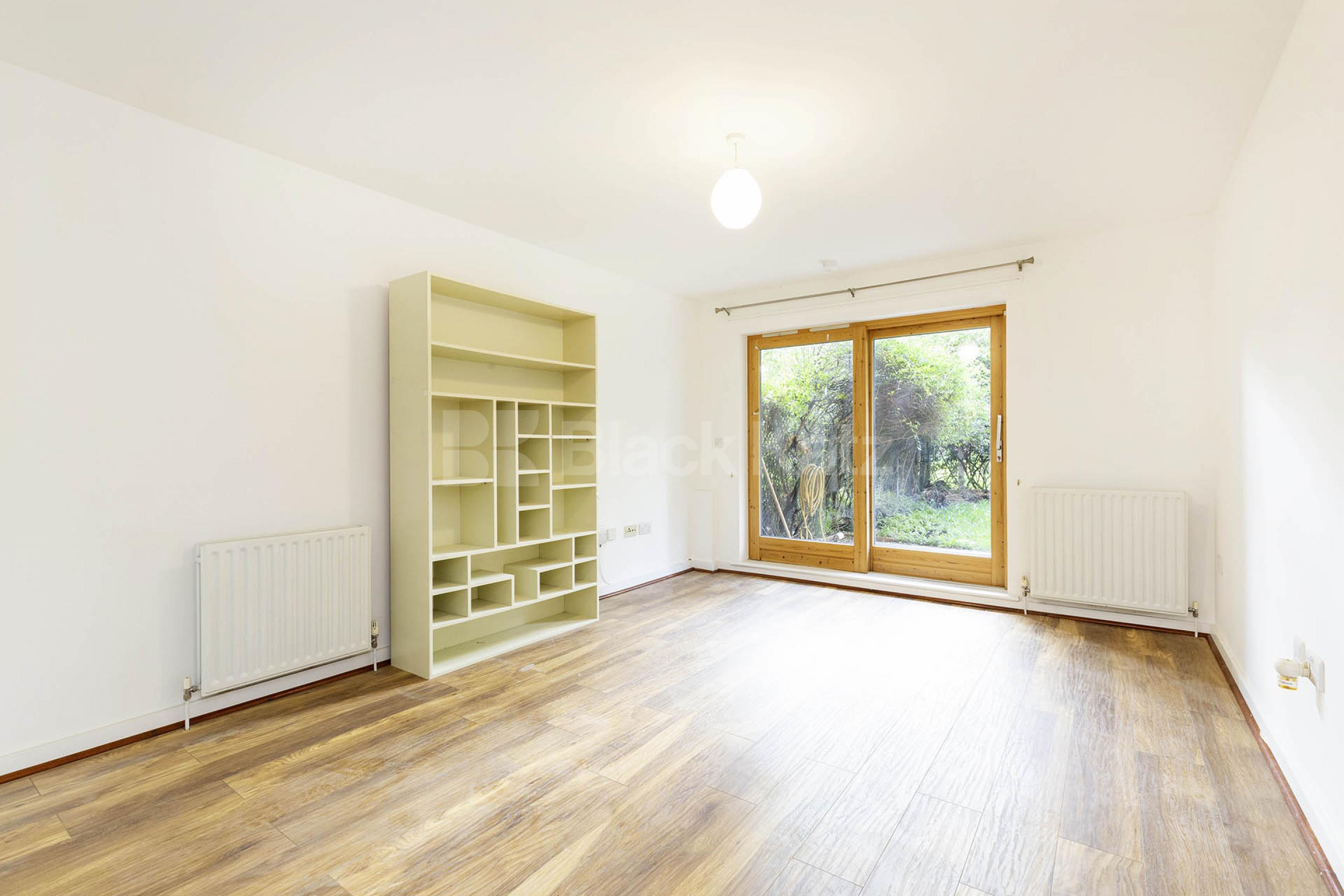 large 1 bedroom property with garden within a secure new build in Hornsey  Clarendon Road, Hornsey N8